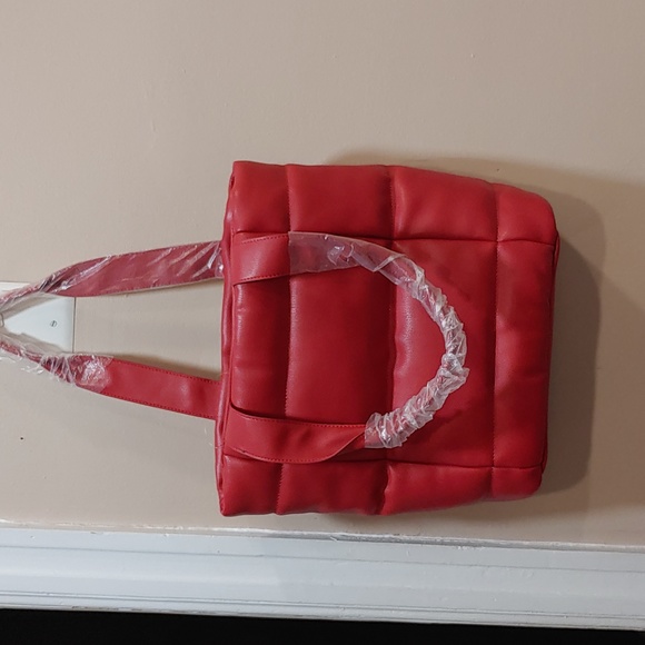 NWOT RED PUFFY TOTE - Picture 1 of 3